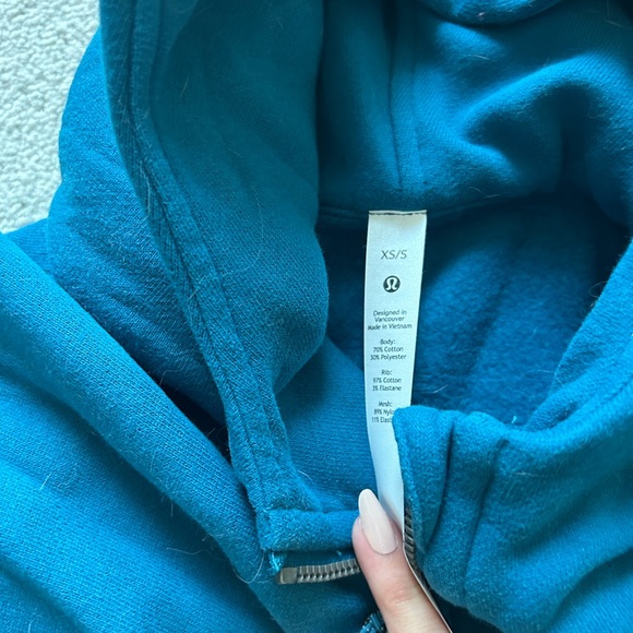 Lululemon scuba half zip crop hoodie - Picture 3 of 5